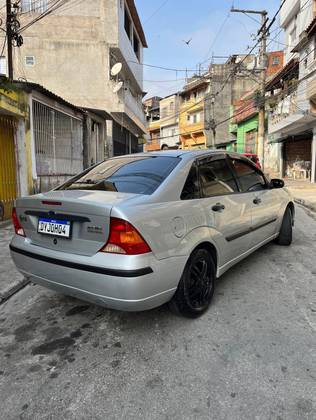 FORD FOCUS 2.0 GLX SEDAN 16V GASOLINA 4P AUTOMÁTICO